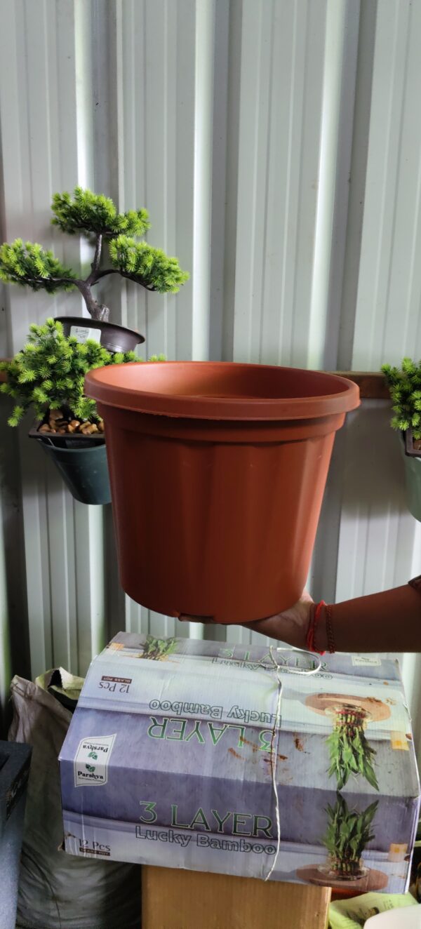 Brown - Black Pots
